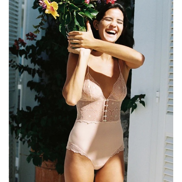 Icone Body Sorbetto Bodysuit Lingerie Peach Small NWT - Picture 3 of 9